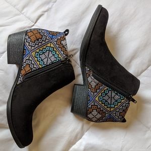 INDIGO RD. - CAIN EMBROIDERED ANKLE BOOTIE